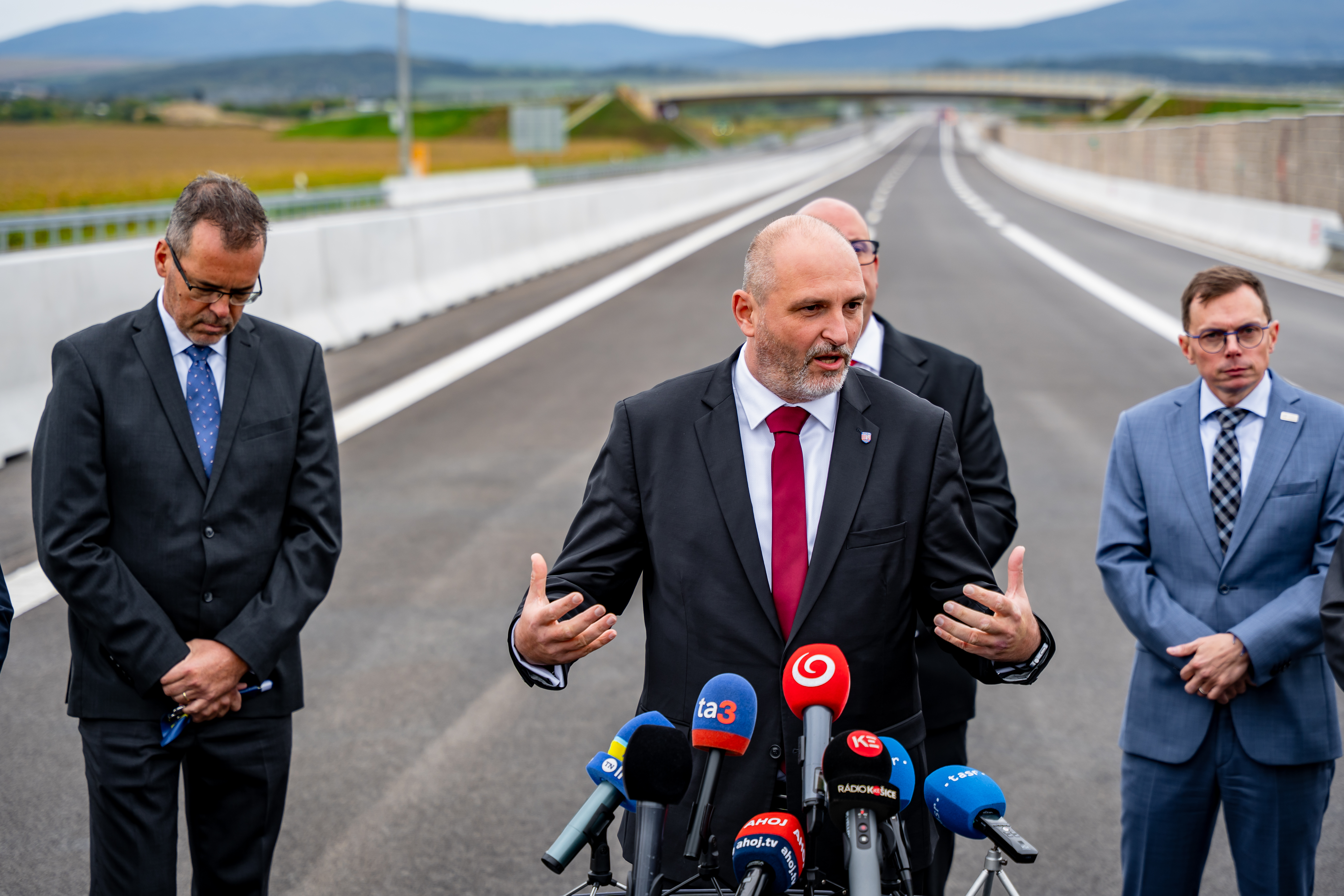 Slavnostne otvorenia useku rychlostnej cesty R2 Kosice, Saca  Kosicke Olsany II. usek -62